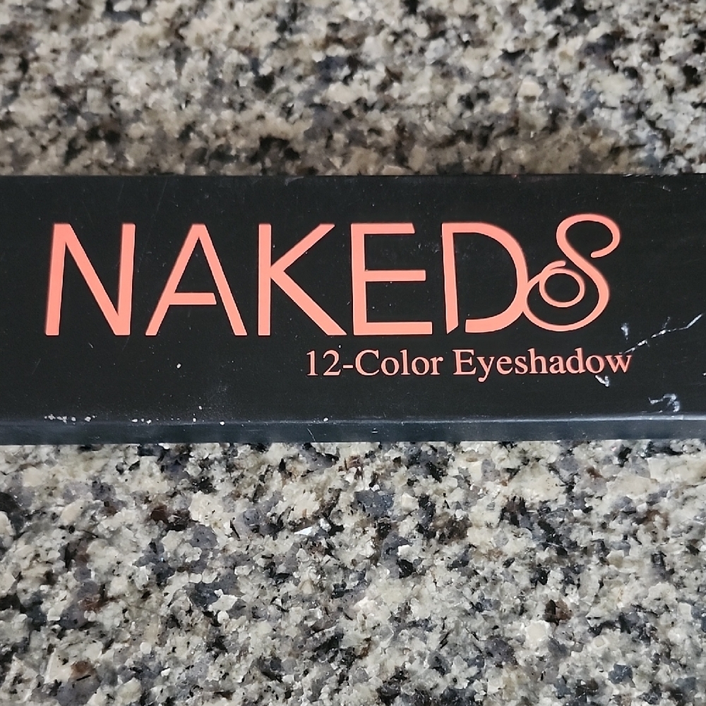 NAKEDS 12 Color Eyeshadow Palette